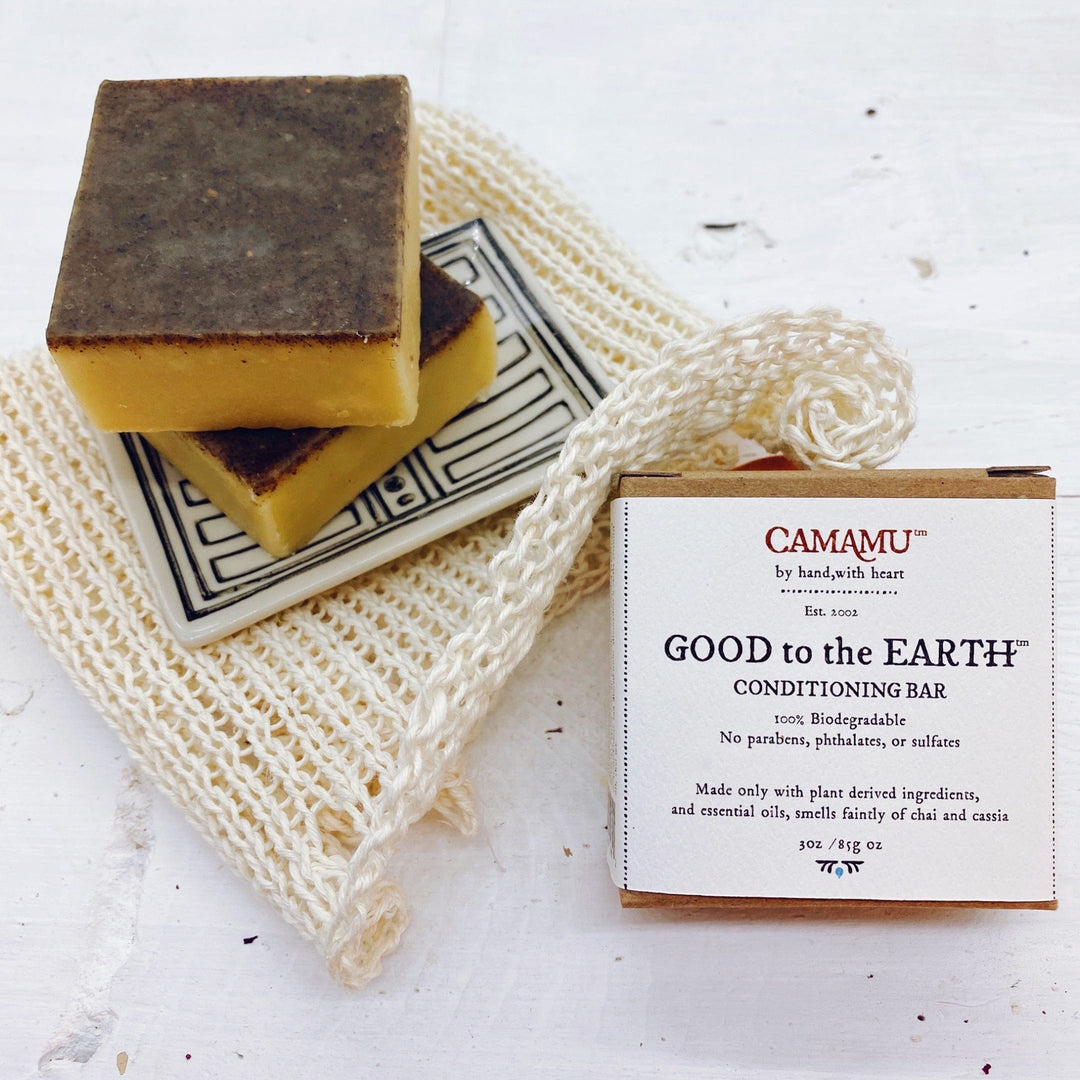Conditioning bar on display - CAMAMU Good to the Earth