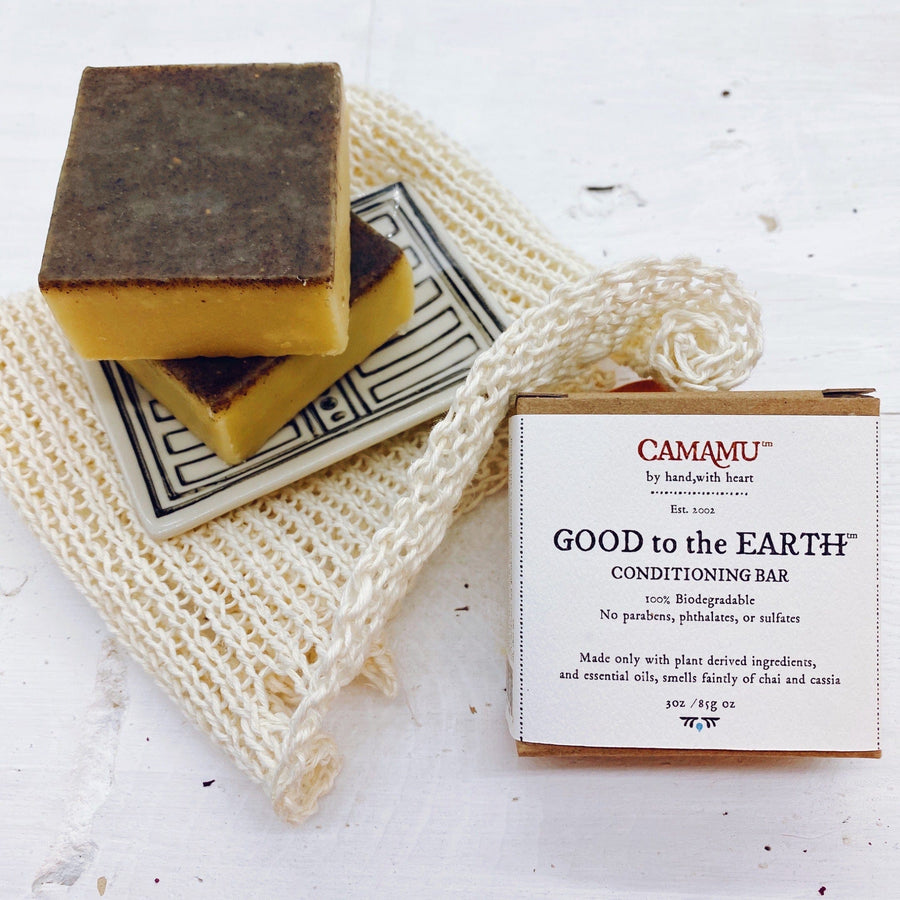 Conditioning bar on display - CAMAMU Good to the Earth